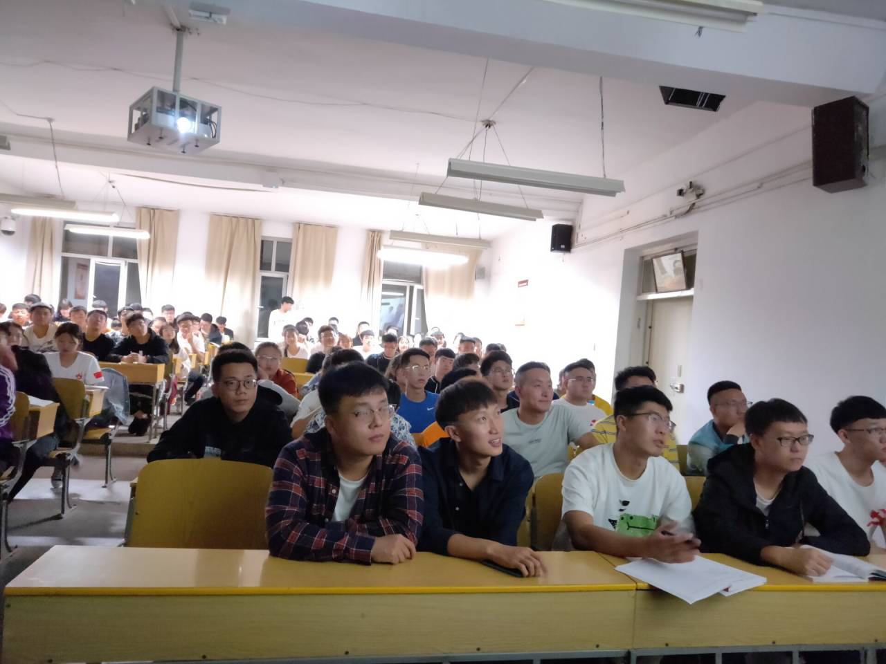说明: 图片1